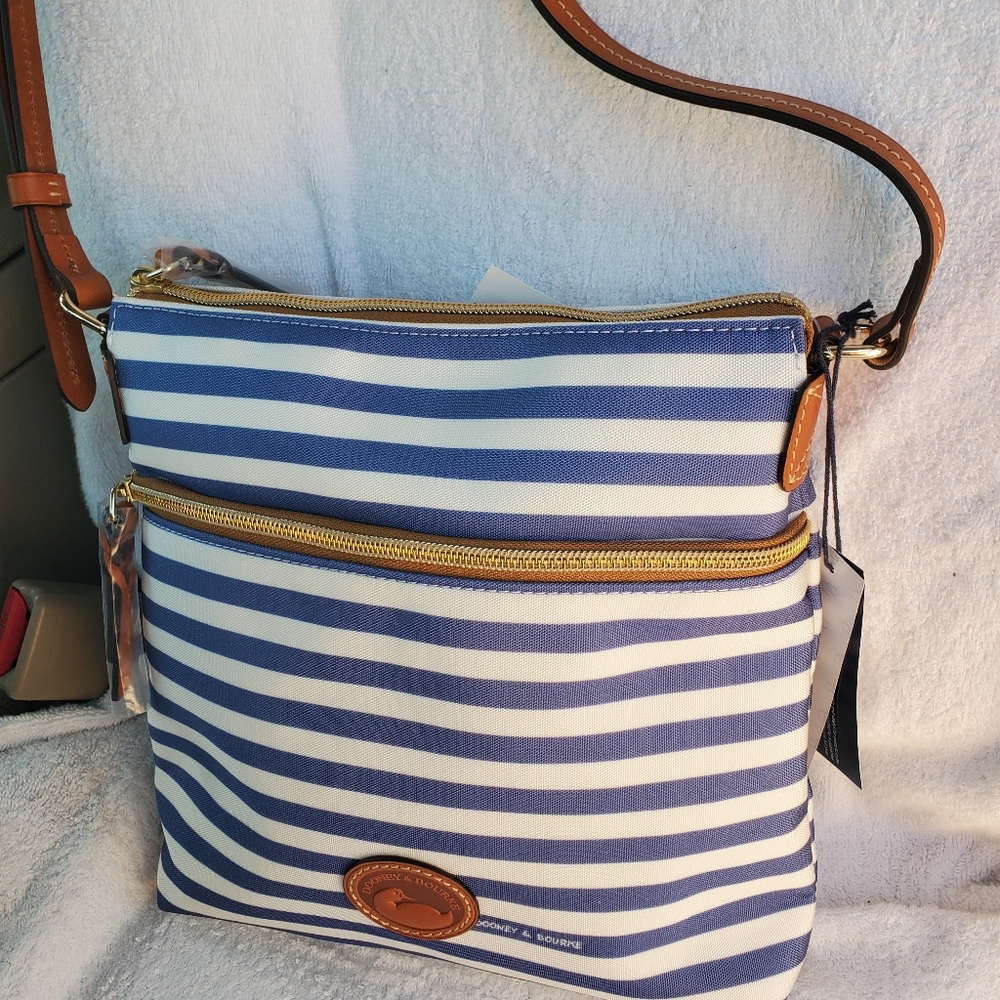 Dooney & Bourke bag